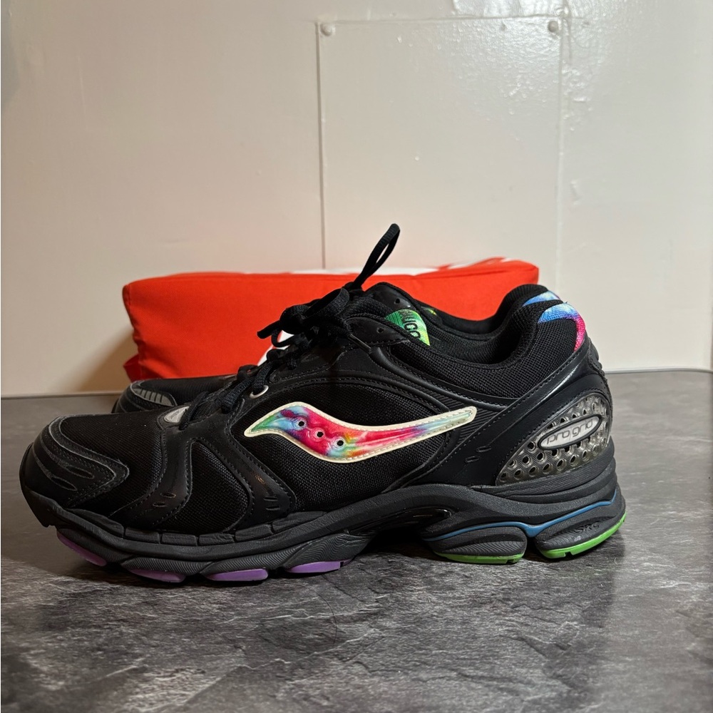 Saucony Progrid Triumph 4 "Tie-Dye" Black with Multicolor Accents Athletic Shoes